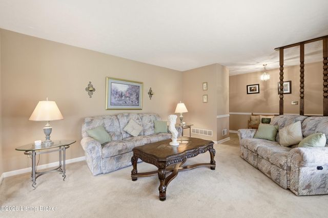 471 Cedar Ridge Rd, Mt Washington, KY 40047