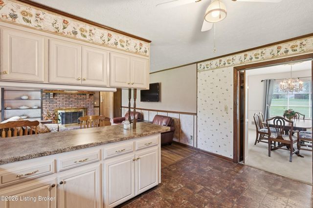 471 Cedar Ridge Rd, Mt Washington, KY 40047