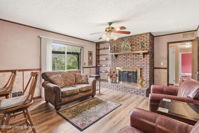 471 Cedar Ridge Rd, Mt Washington, KY 40047