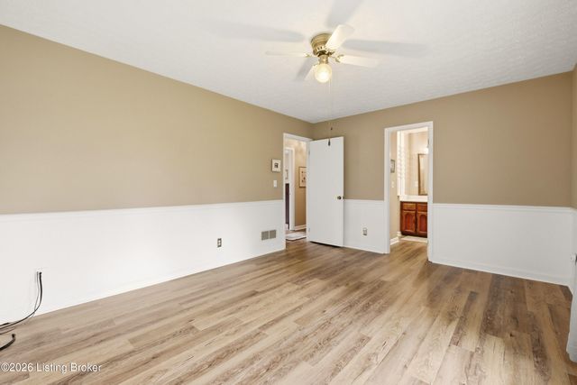 471 Cedar Ridge Rd, Mt Washington, KY 40047