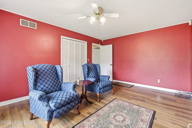 471 Cedar Ridge Rd, Mt Washington, KY 40047