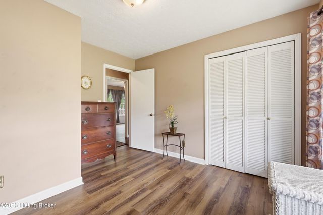 471 Cedar Ridge Rd, Mt Washington, KY 40047