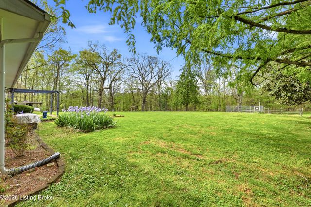 471 Cedar Ridge Rd, Mt Washington, KY 40047