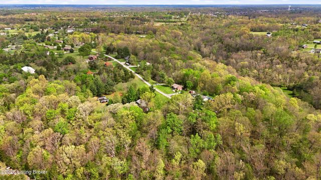 471 Cedar Ridge Rd, Mt Washington, KY 40047