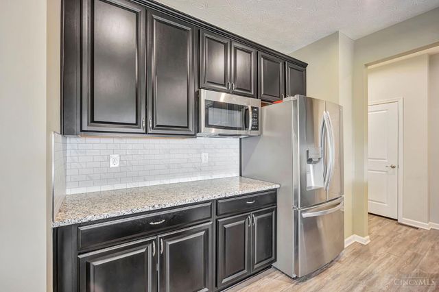 1546 Whitewater Trails Boulevard, Harrison, OH 45030