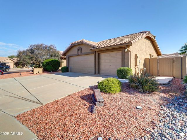 8457 W WESCOTT Drive, Peoria, AZ 85382