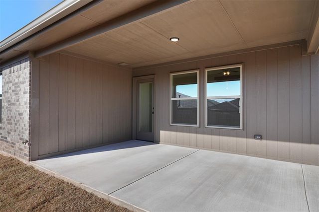 3220 Piney River Drive, Yukon, OK 73099