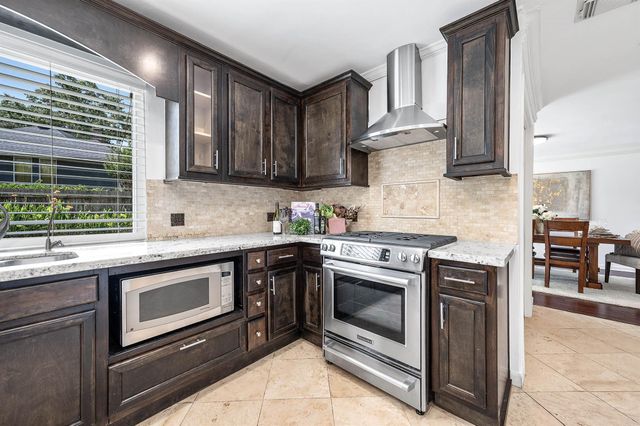 20215 Lake Sherwood Drive, Katy, TX 77450