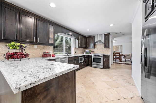 20215 Lake Sherwood Drive, Katy, TX 77450