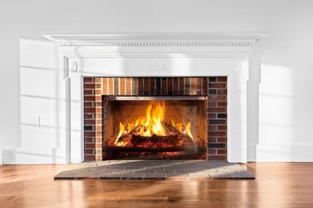 204 Lincoln St, Franklin, MA 02038