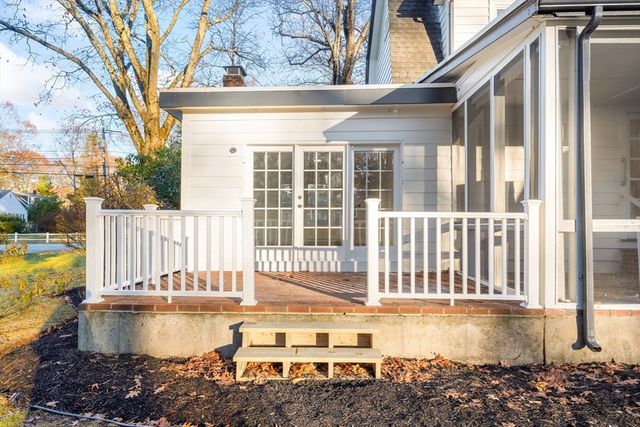 204 Lincoln St, Franklin, MA 02038