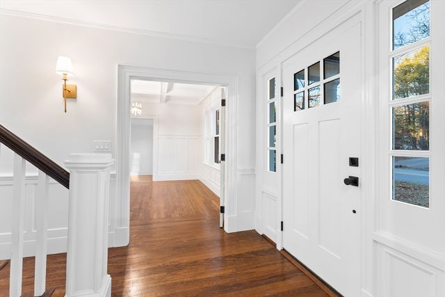 204 Lincoln St, Franklin, MA 02038