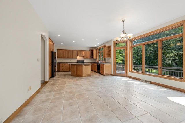 2941 S TELEMARK CIRCLE, Green Bay, WI 54313