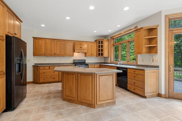 2941 S TELEMARK CIRCLE, Green Bay, WI 54313