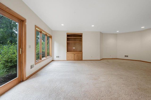 2941 S TELEMARK CIRCLE, Green Bay, WI 54313