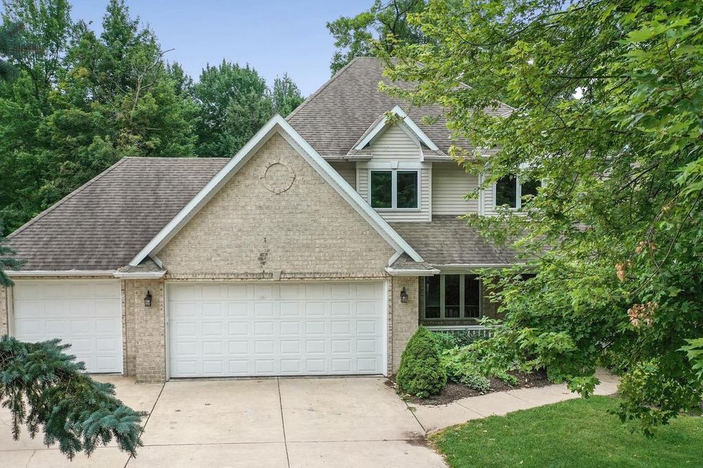 2941 S TELEMARK CIRCLE, Green Bay, WI 54313