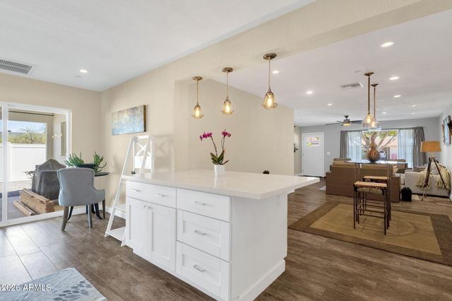 8614 E SHERIDAN Street, Scottsdale, AZ 85257