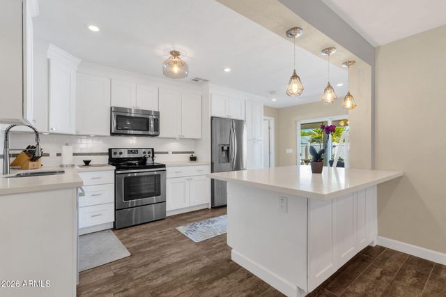 8614 E SHERIDAN Street, Scottsdale, AZ 85257