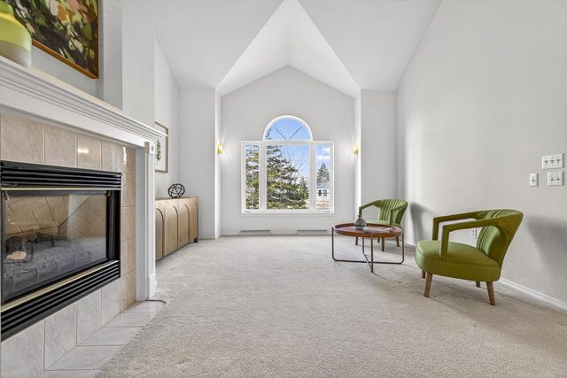 3209 N MISTWOOD LANE, Appleton, WI 54914