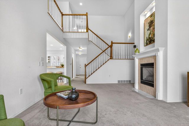 3209 N MISTWOOD LANE, Appleton, WI 54914