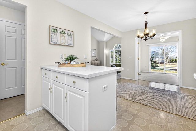 3209 N MISTWOOD LANE, Appleton, WI 54914