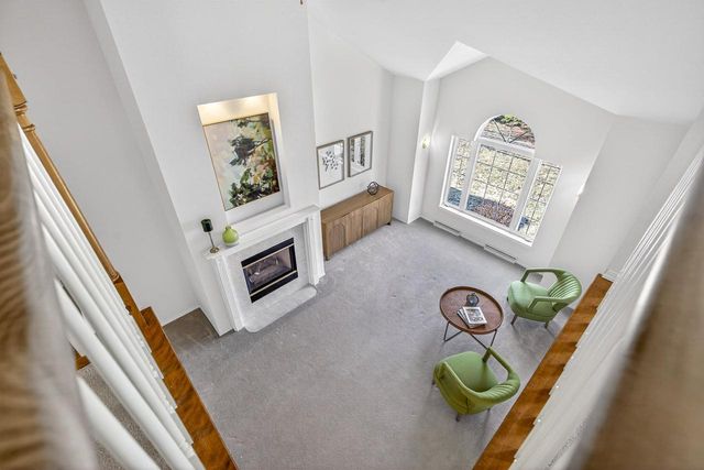 3209 N MISTWOOD LANE, Appleton, WI 54914