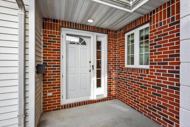 3209 N MISTWOOD LANE, Appleton, WI 54914