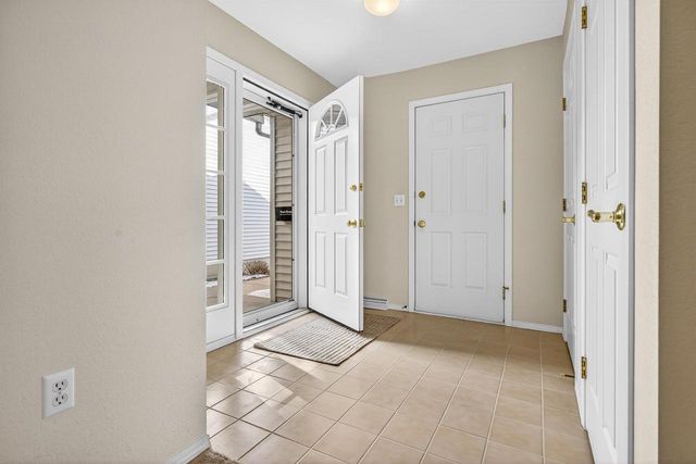 3209 N MISTWOOD LANE, Appleton, WI 54914