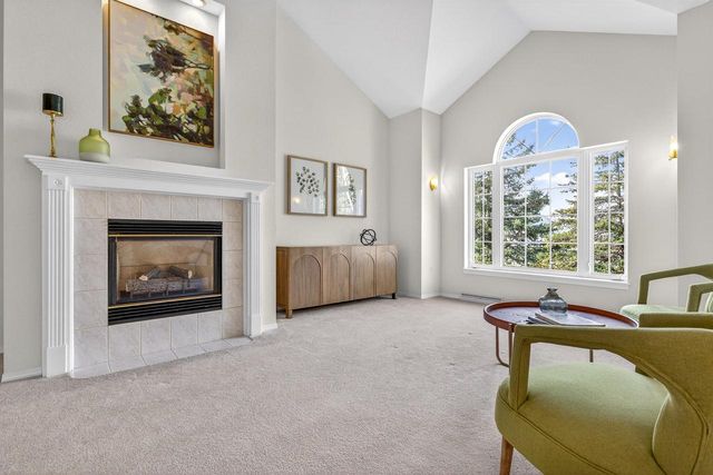 3209 N MISTWOOD LANE, Appleton, WI 54914