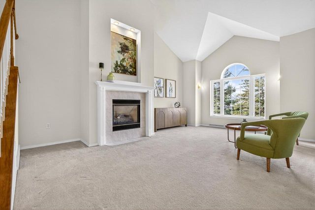 3209 N MISTWOOD LANE, Appleton, WI 54914