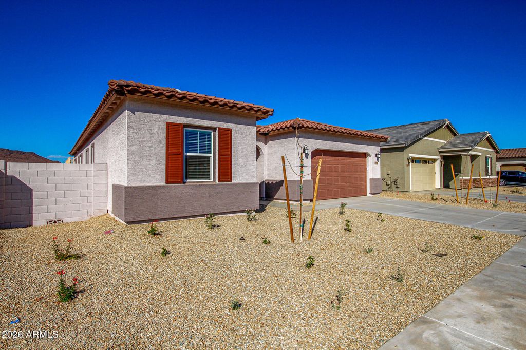 14958 W SMOKETREE Drive, Surprise, AZ 85387 — exterior