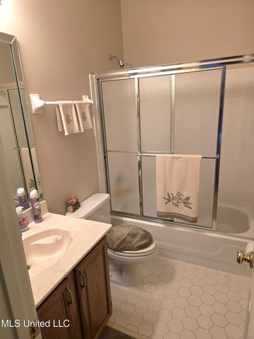 8318 Waverly Cove, Olive Branch, MS 38654