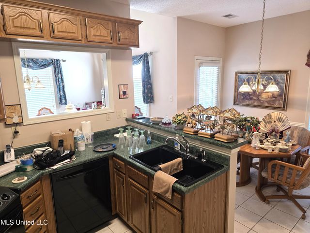 8318 Waverly Cove, Olive Branch, MS 38654