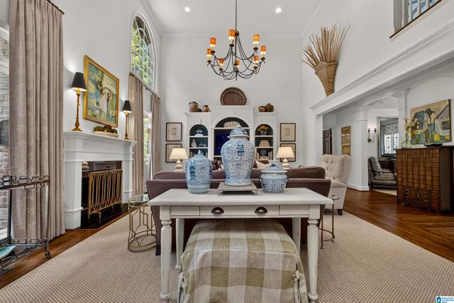 909 VESTLAKE HOLLOW CIRCLE, Vestavia Hills, AL 35242