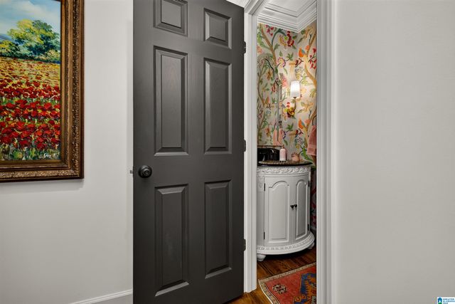 909 VESTLAKE HOLLOW CIRCLE, Vestavia Hills, AL 35242