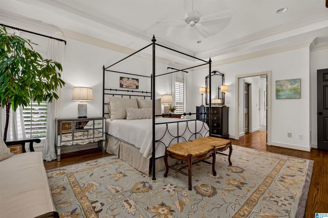 909 VESTLAKE HOLLOW CIRCLE, Vestavia Hills, AL 35242