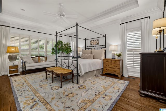 909 VESTLAKE HOLLOW CIRCLE, Vestavia Hills, AL 35242