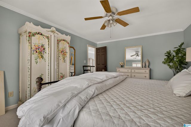 909 VESTLAKE HOLLOW CIRCLE, Vestavia Hills, AL 35242