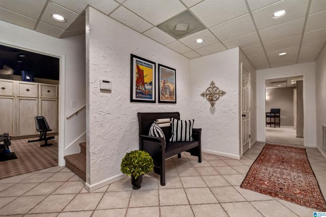 909 VESTLAKE HOLLOW CIRCLE, Vestavia Hills, AL 35242