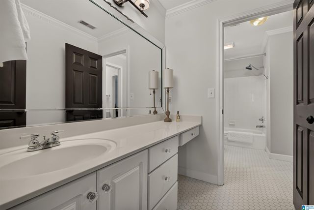 909 VESTLAKE HOLLOW CIRCLE, Vestavia Hills, AL 35242