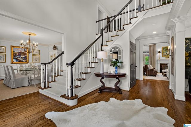 909 VESTLAKE HOLLOW CIRCLE, Vestavia Hills, AL 35242