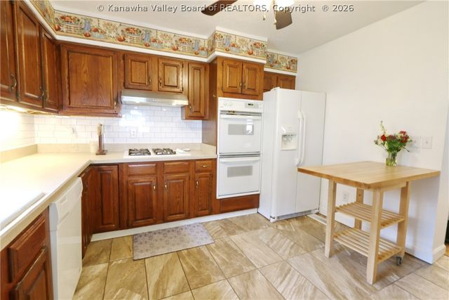 420 Blake Road, Nitro, WV 25143