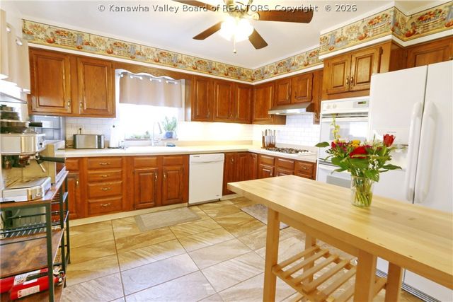 420 Blake Road, Nitro, WV 25143