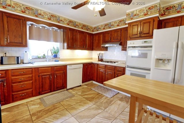 420 Blake Road, Nitro, WV 25143