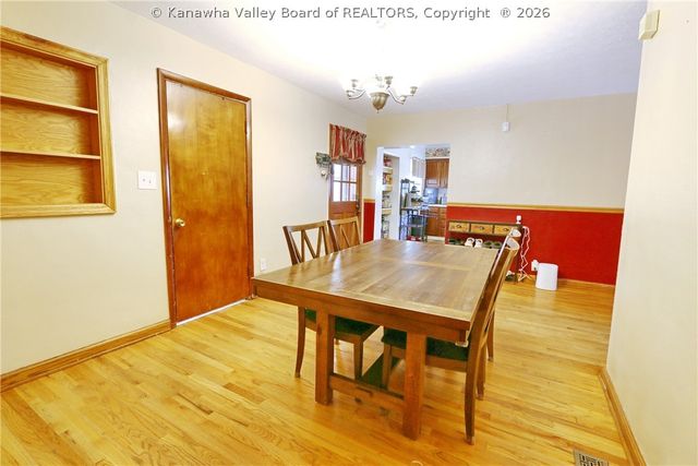 420 Blake Road, Nitro, WV 25143