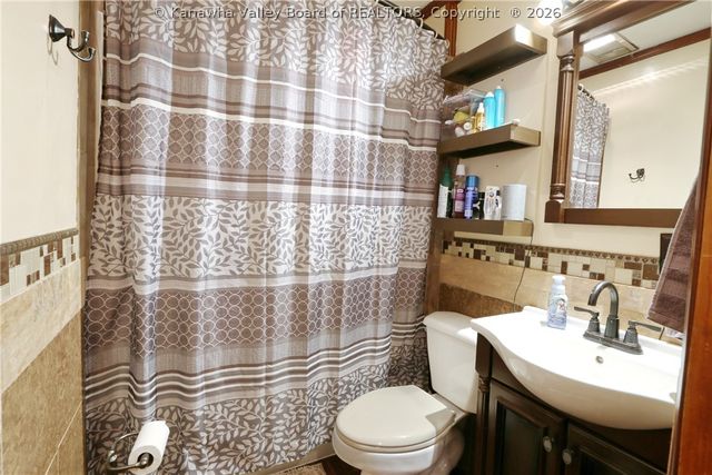 420 Blake Road, Nitro, WV 25143