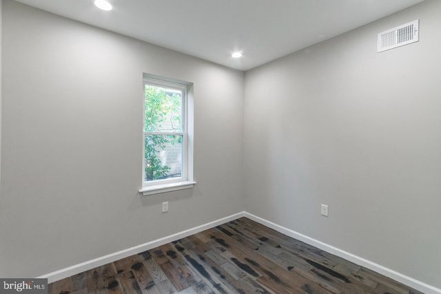1447 S TAYLOR ST, Philadelphia, PA 19146