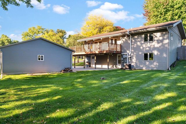 100 Valley View Court, Verona, WI 53593