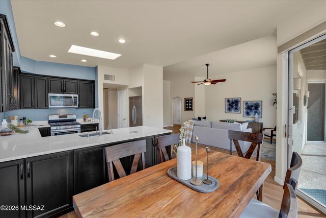 11986 N Labyrinth Drive, Oro Valley, AZ 85737