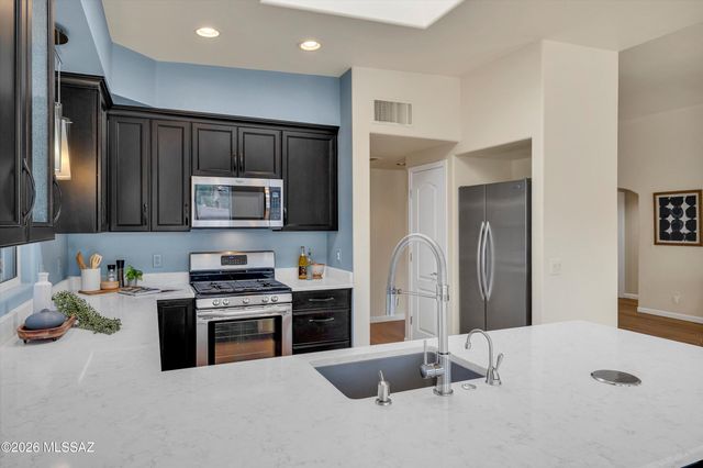 11986 N Labyrinth Drive, Oro Valley, AZ 85737